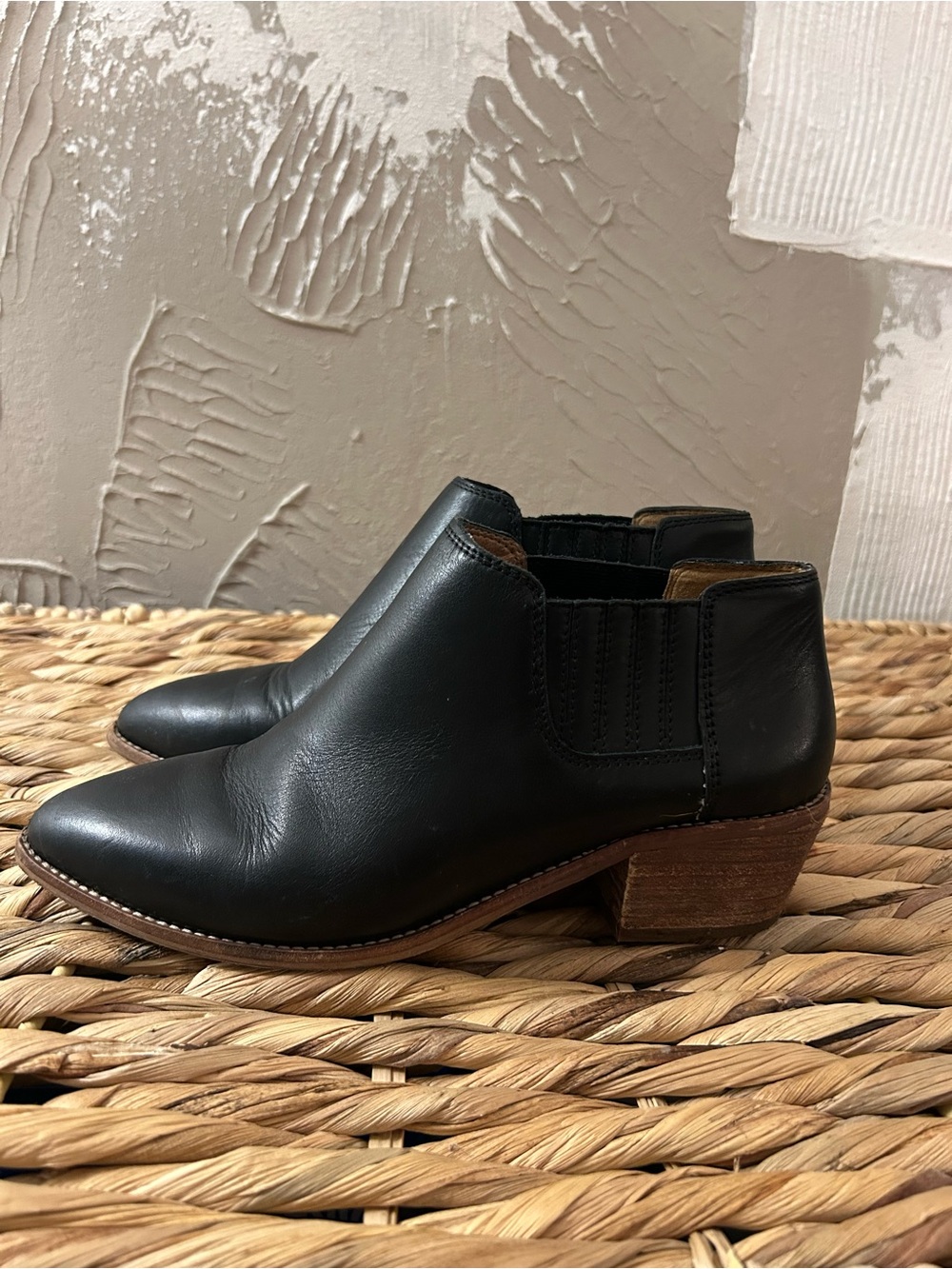 Madewell Black Leather Ankle Booties with Wood Heel Size 6.5